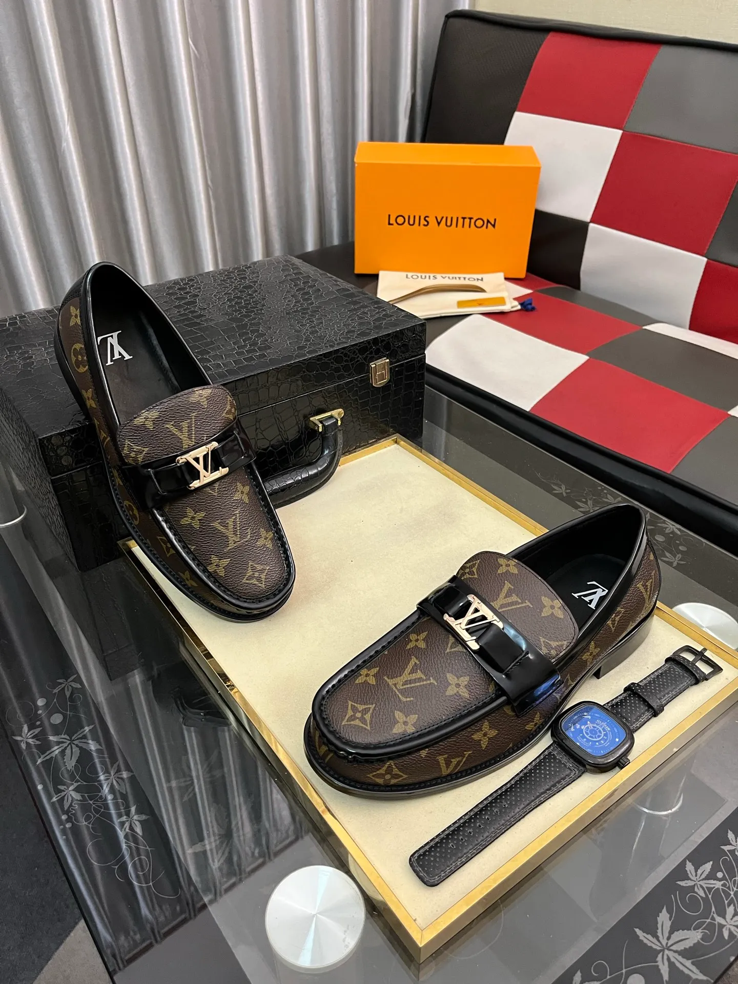 Men's Men's Shoes Men's Men's Shoes 💰520⌚️⌚️[LV] The most popular classic Louis Vuitton leather shoes. Synchronized with the official website, the upper adopts Italian imported upper embossing➕comfortable cowhide lining, fashionable atmosphere, unique brand and unique craftsmanship. Highlighting the hot style of the new year. Stop hesitating, stop wandering, get it now. Code number: 38--44. 3️⃣colors available